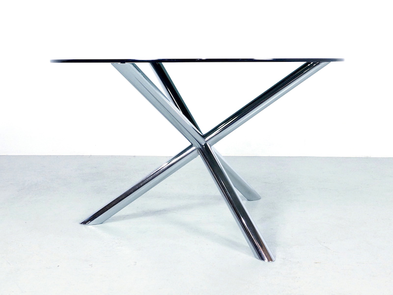 1970s Round Dining Table in Chrome and Smoked Glass by Roche Bobois