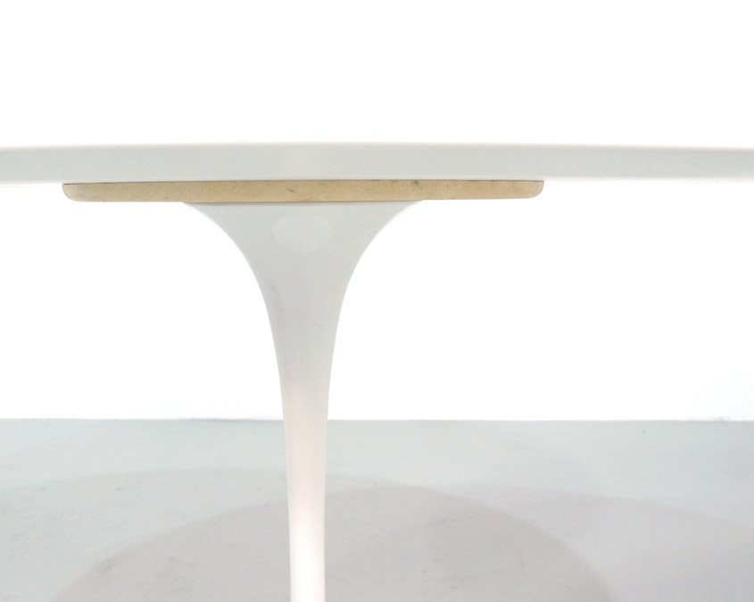 Tulip Dining Table by Eero Saarinen for Knoll