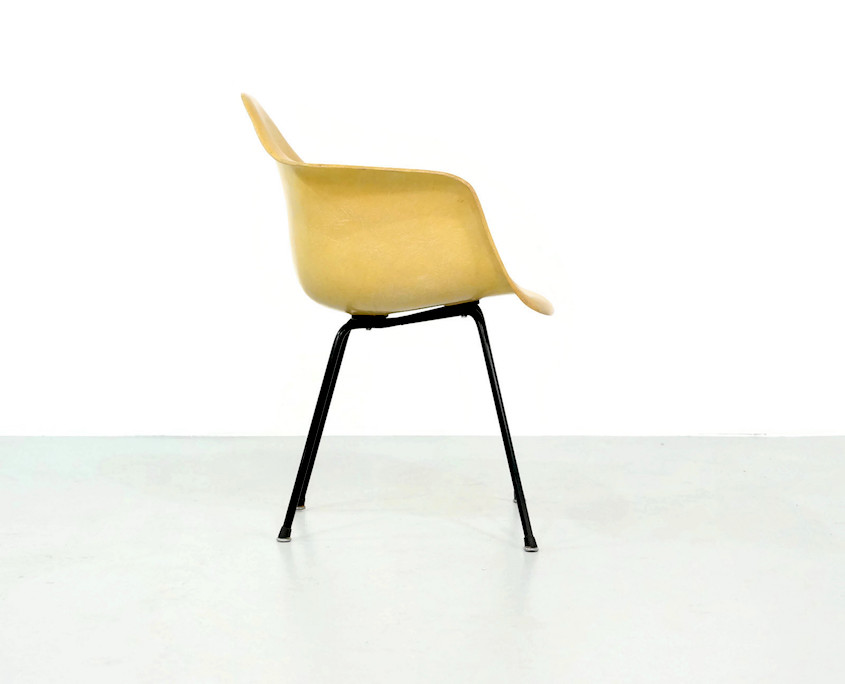 Zenith Miller Eames Chair on a Cross Base