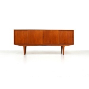 Kameleon Design | 1960s Danish Sideboard by Knud Nielsen for Losning Mobelfabrik