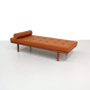 Kameleon Design | 1950 Danish Daybed by Hans Wegner for Getama