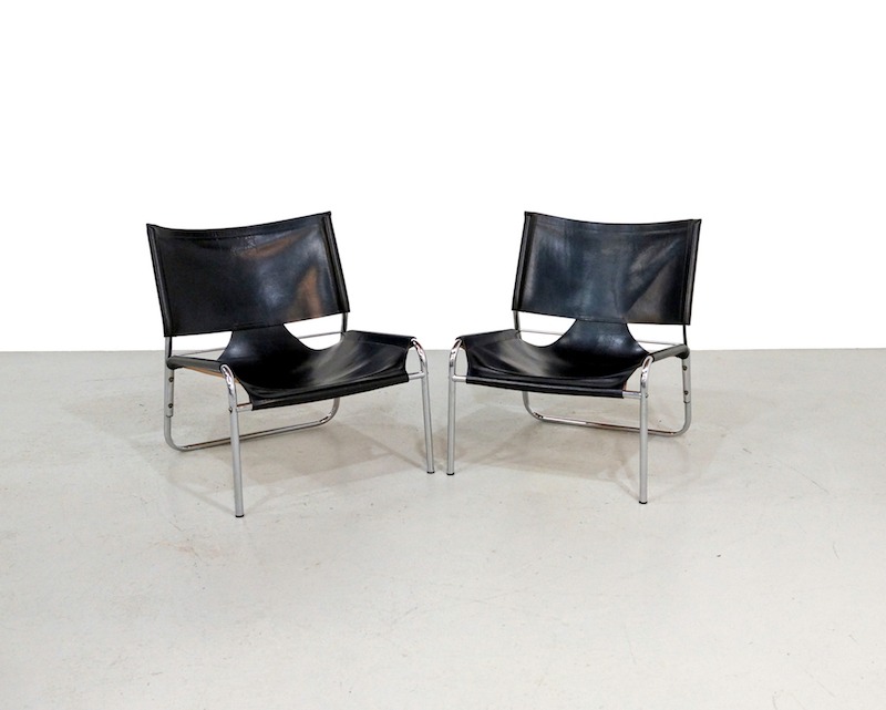 Black leather and chrome vintage lounge chairs